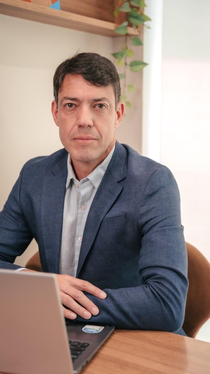 Dr. Angelo Boaretto no consultório